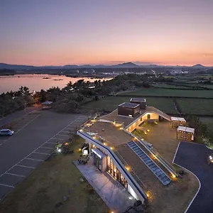 https://jimi-jeju.jejukoreahotels.com
